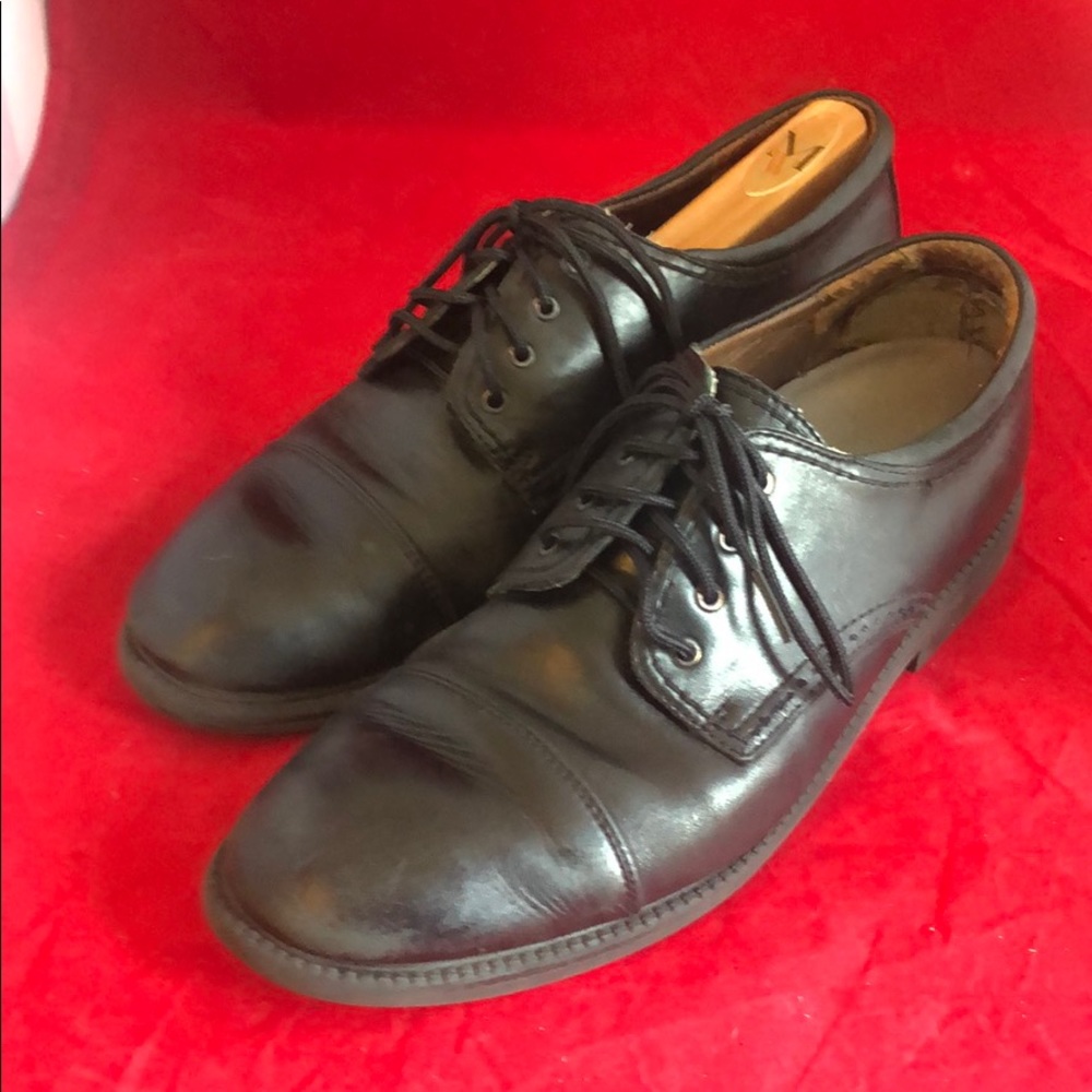 Dockers Gordon Leather Oxfords- Needs a shine